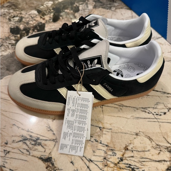 Sold out! Adidas’s Women’s Sambas OG size 9 Core Black/ Wonder White. - Picture 2 of 7